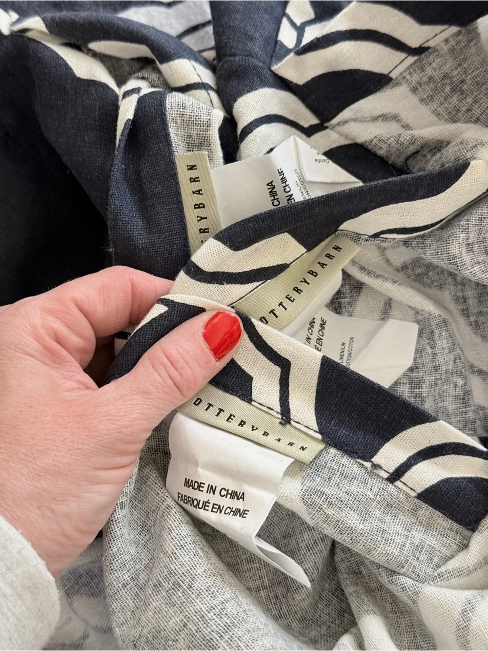 Pottery Barn Kendra Trellis King Size Duvet & Matching Shams Navy Blue White